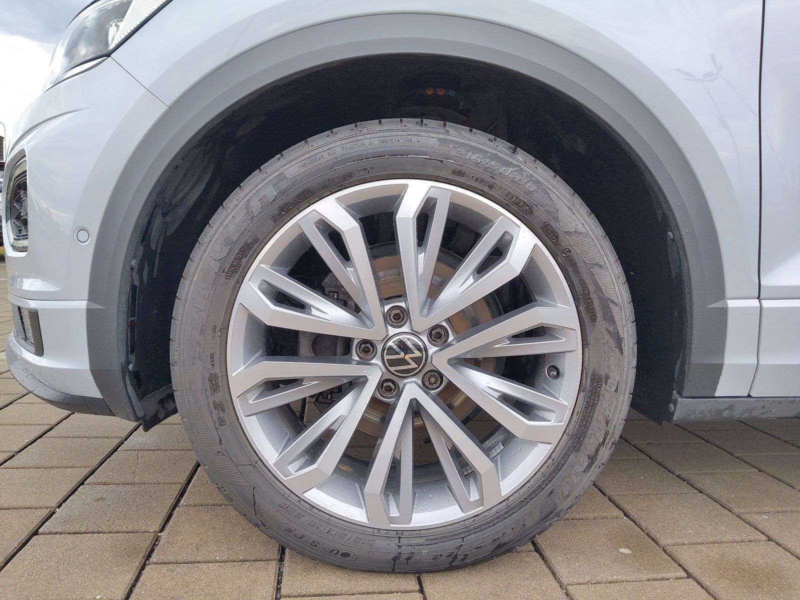 Volkswagen T-ROC R line - Samsaru's Car Outlet