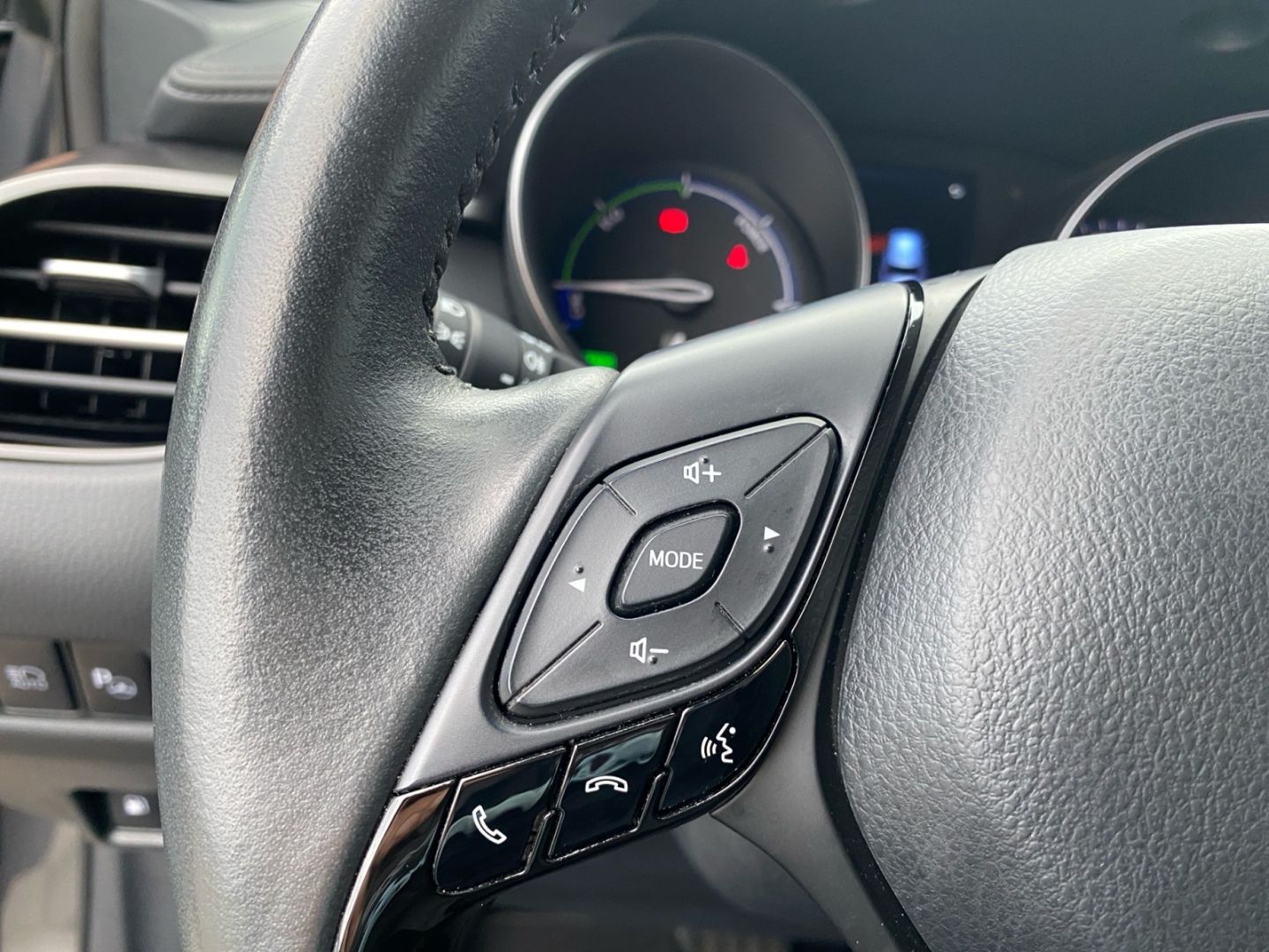 Toyota C-HR 1.8 Hybrid Team D *LED*ACC*CAM*CarPlay*SHZ*