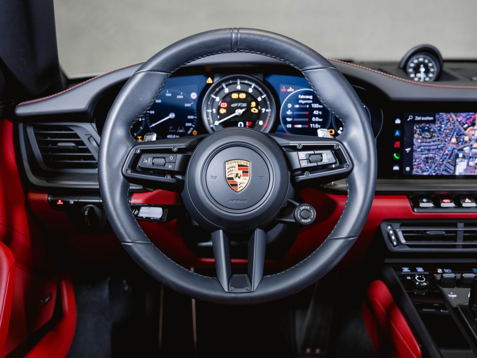 Porsche 911 Carrera 4 GTS Liftsystem BOSE Sportsitze