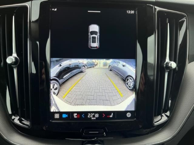 Volvo XC60 B4 Core - Samsaru's Car Outlet