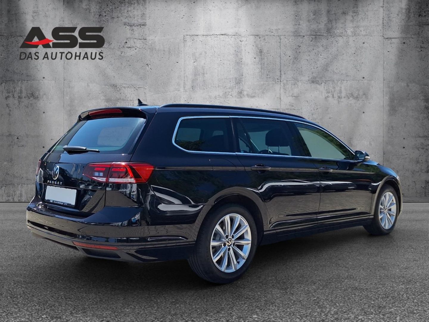 Volkswagen Passat 2.0 TSI BMT Business - Samsaru's Car Outlet