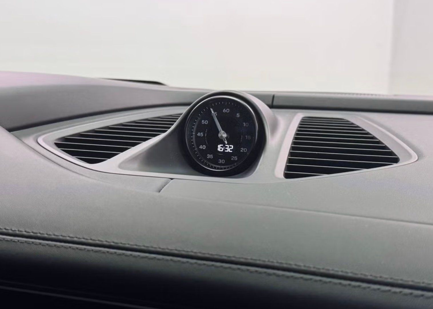 Porsche Macan Electric AHK*360°*LED MATRIX Scheinwerfer