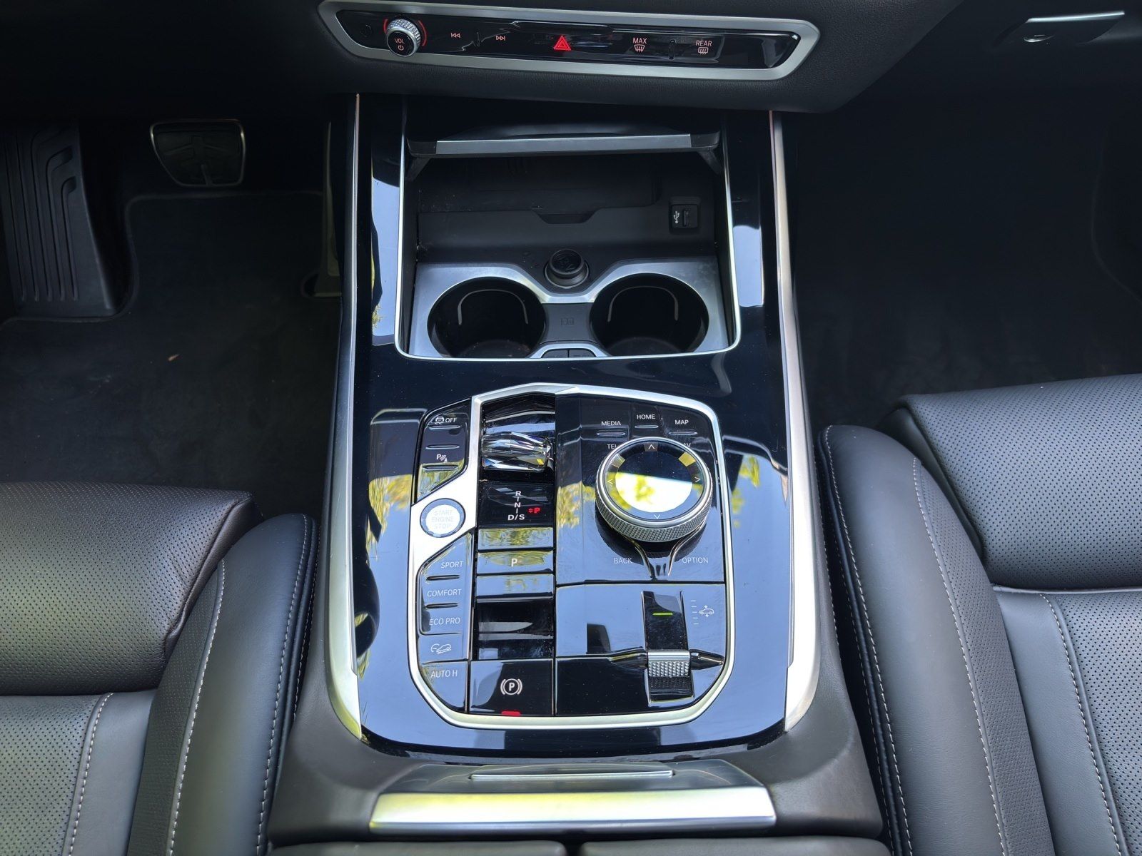 BMW X7 xDrive40d MSportpaket PRO AHK | Kristallschei