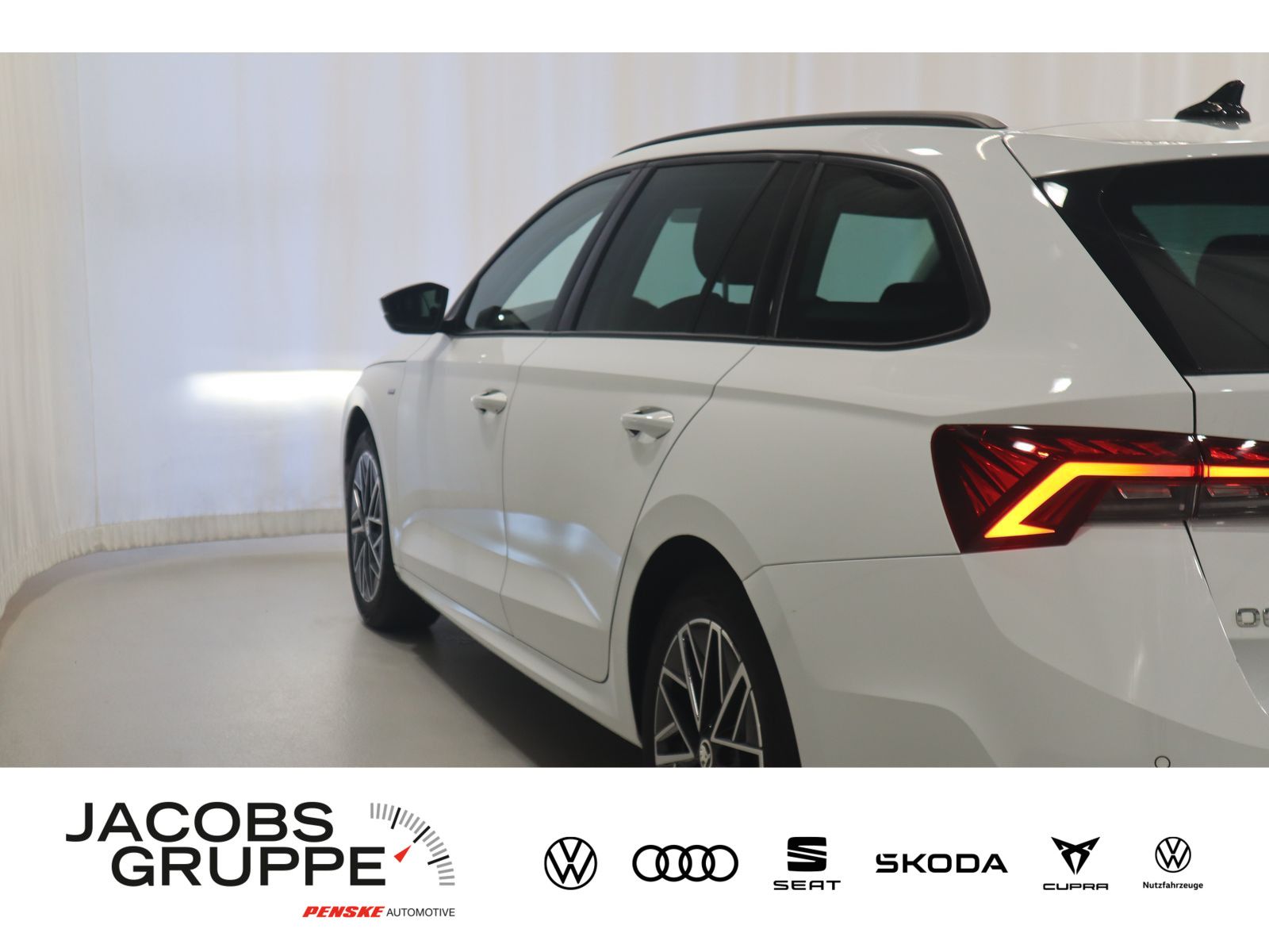 Skoda Octavia Combi 1.5 TSI Clever - Samsaru's Car Outlet