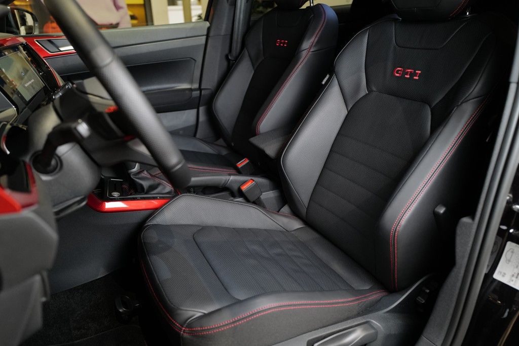 Volkswagen Polo VI 2.0TSI GTI Leder RKam DiscoverPro Keyles