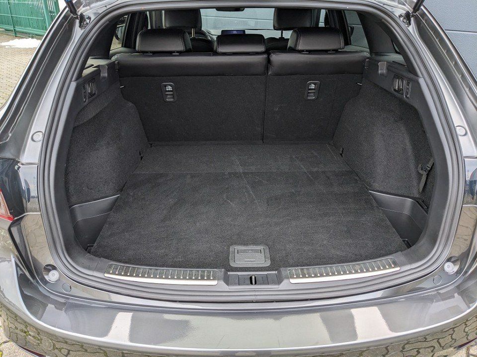 Mazda 6 Kombi 2.5l Takumi GSD Nappaleder Schwarz Bose