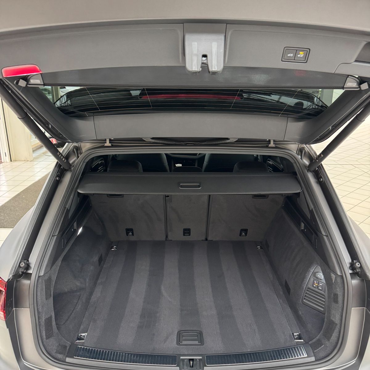 Volkswagen Touareg 3.0 TDI 4Motion R-Line
