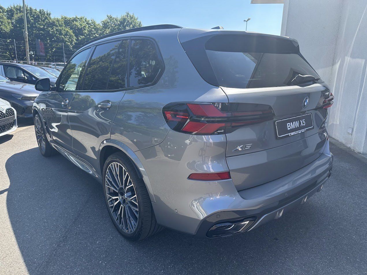 BMW X5 xDrive50e M Sport Pro || 22Z Pano AHK H&K Hea