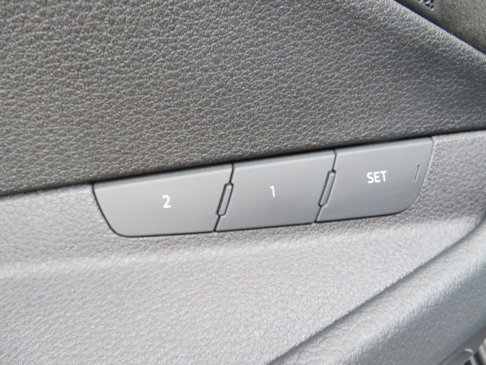 Audi e-tron 55 S-LINE AHK PANO ACC S-LINE UPE 103
