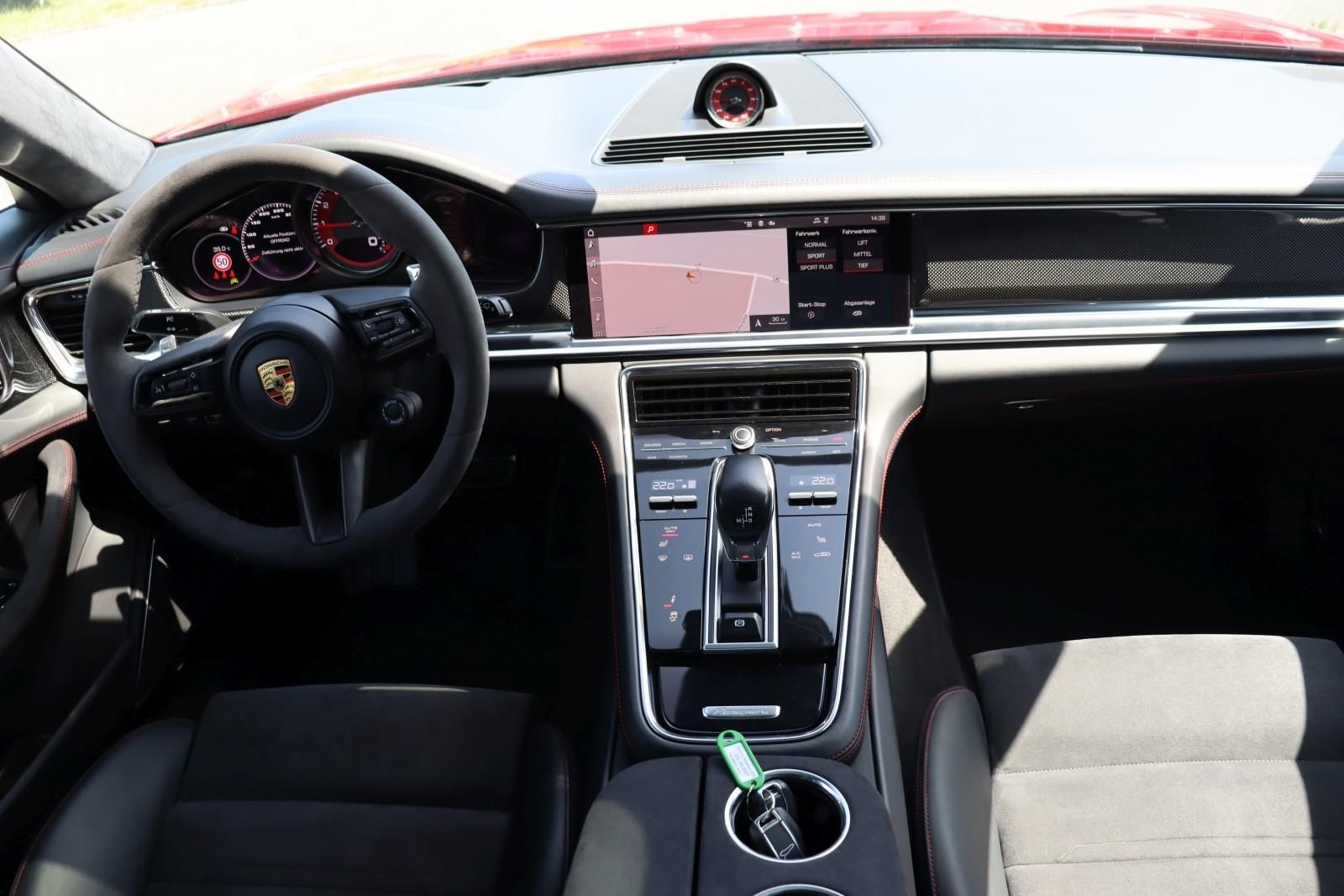 Porsche Panamera GTS Sport Turismo +SPORT-DESIGN+STANDHE