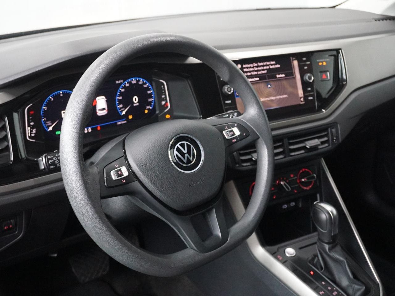 Volkswagen Polo Comfortline 1.0 TSI - Samsaru's Car Outlet