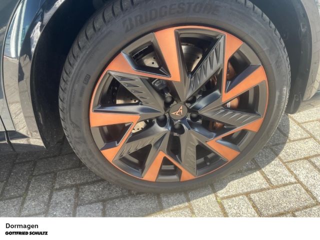 Cupra Formentor VZ EXTREME 333 PS AKRAPOVIC AHK PANO S