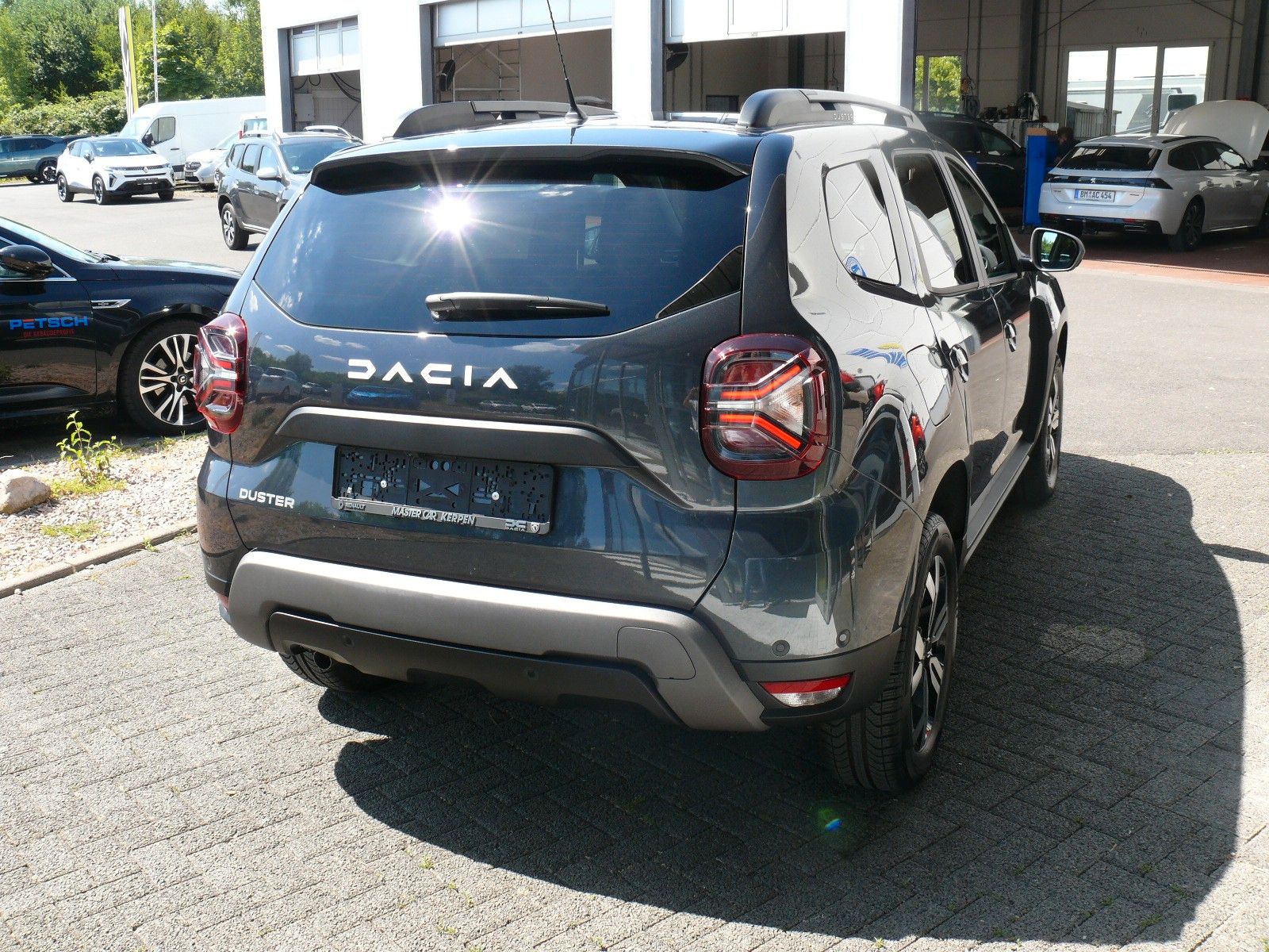 Dacia Duster II Journey 150 - Samsaru's Car Outlet