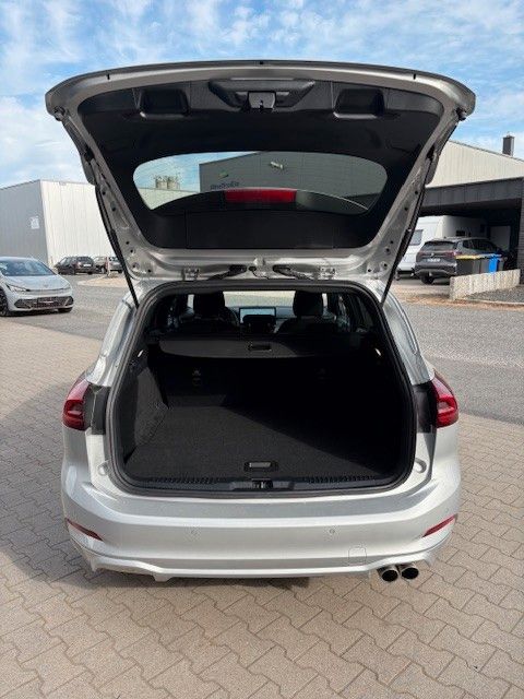 Ford Focus Turnier ST-Line ACC LED NAVI Kamera