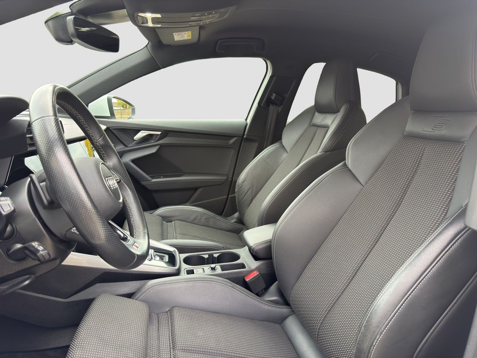 Audi A3 Limousine, S Line, LED, Navi, PDC, Soundsyste