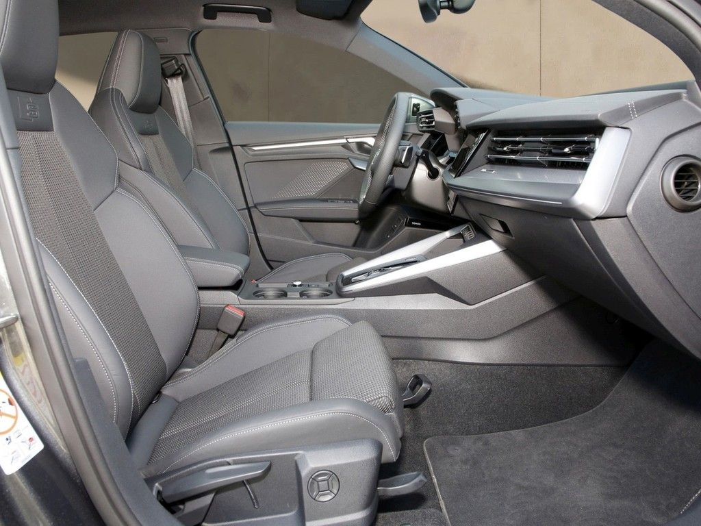 Audi A3 Sportback 40 TFSI e S line 18"|NAVI+VC|PANO|S