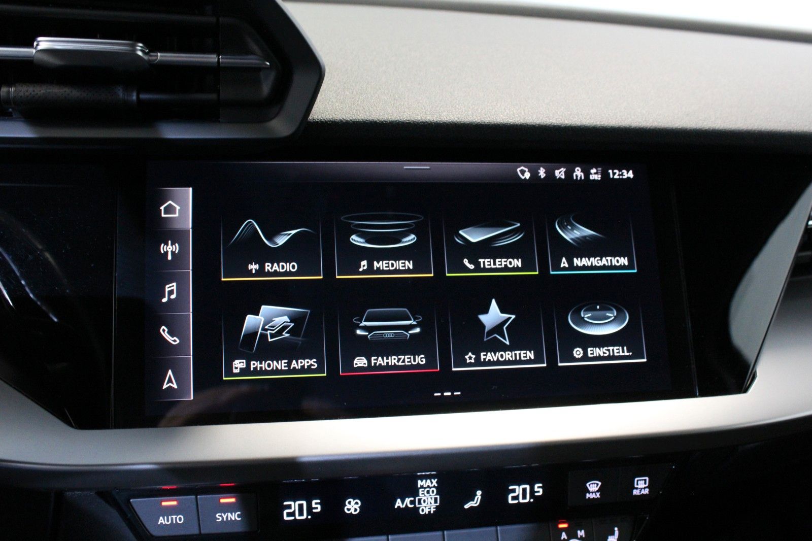 Audi A3*Limousine*30 TFSI*Advanced*Automatik*LED*Navi