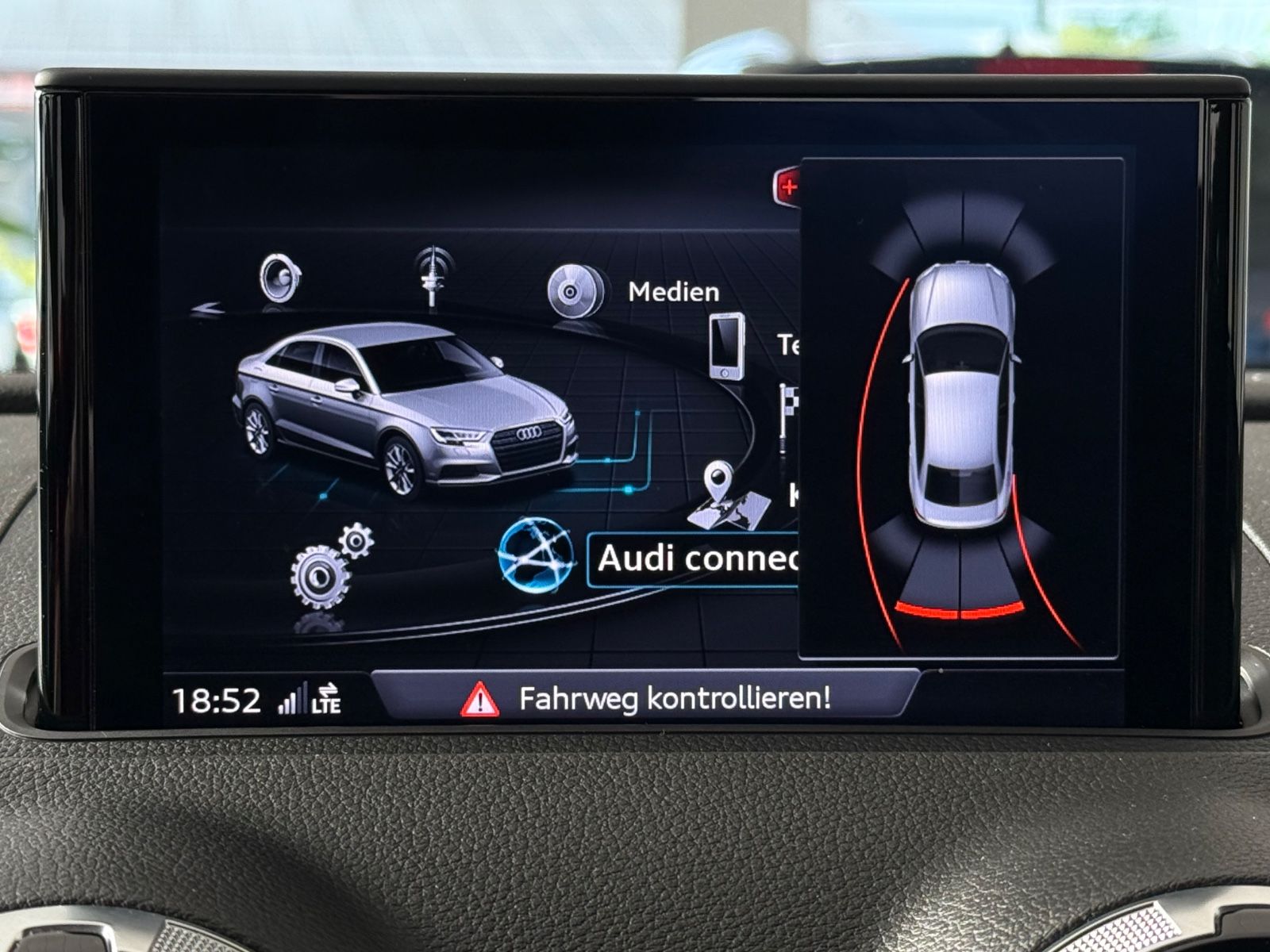 Audi A3 Limousine 30 TFSI basis - Samsaru's Car Outlet