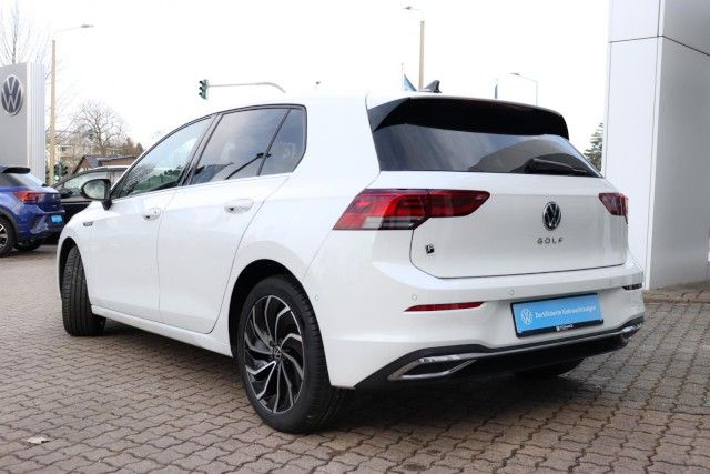 Volkswagen Golf VIII 1.5 TSI Style - Samsaru's Car Outlet