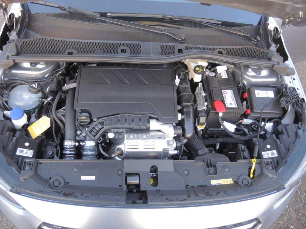 Opel Corsa F 1.2 Direct Turbo AT Elegance - Samsaru's Car Outlet