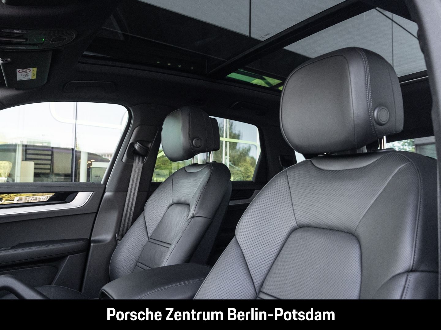 Porsche Cayenne E-Hybrid BOSE Luftfederung Panoramadach