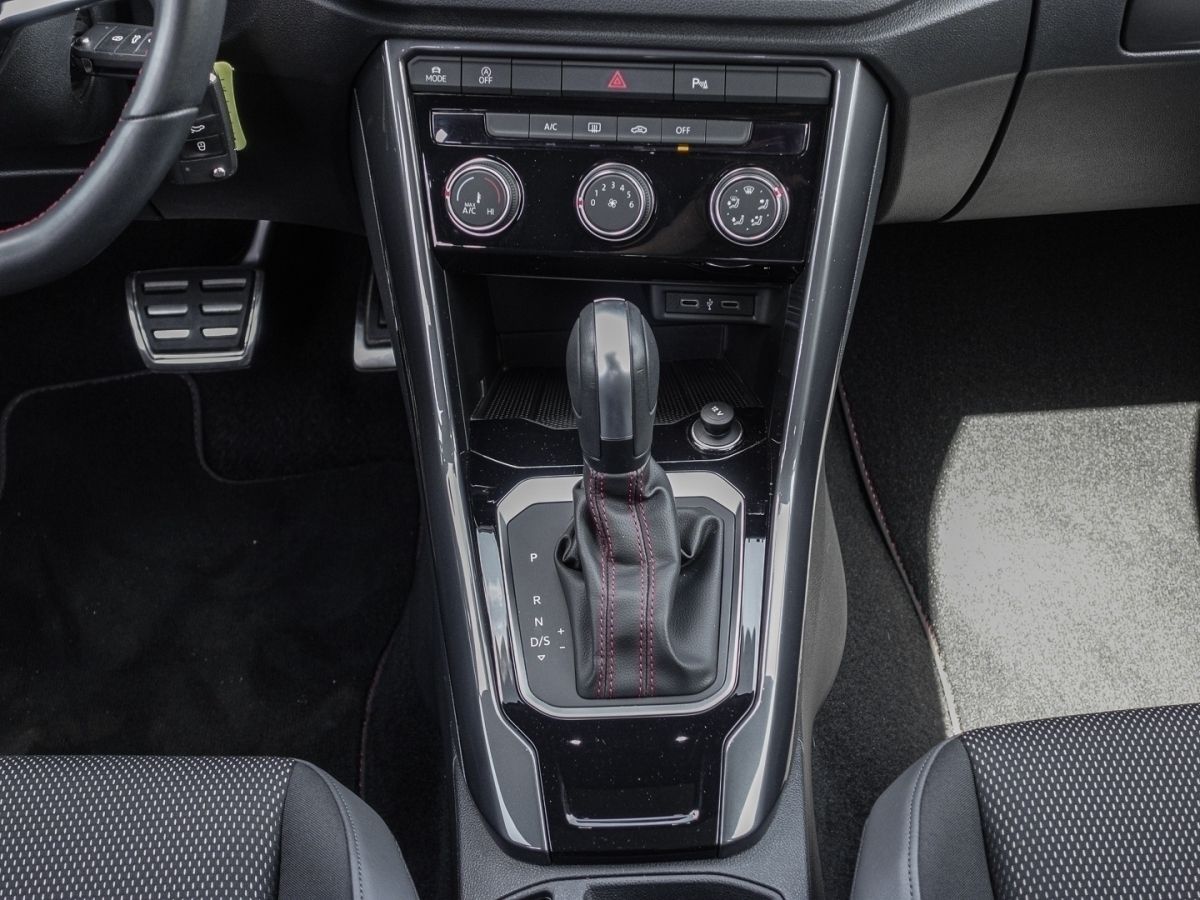 Volkswagen T-ROC 1.5 TSI DSG Sport - Samsaru's Car Outlet