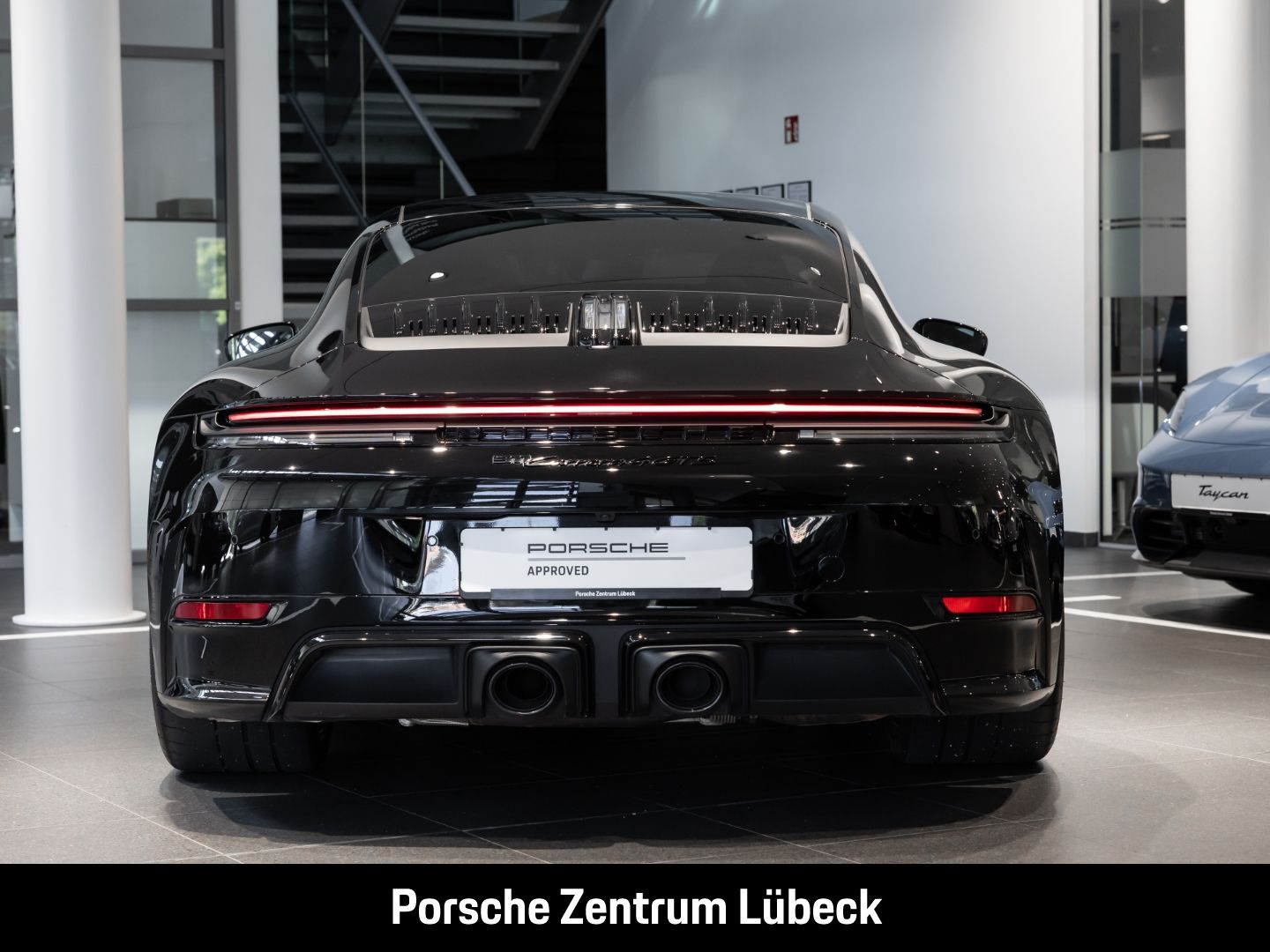 Porsche 992 911 Carrera 4 GTS BOSE Sportabgasanlage LED