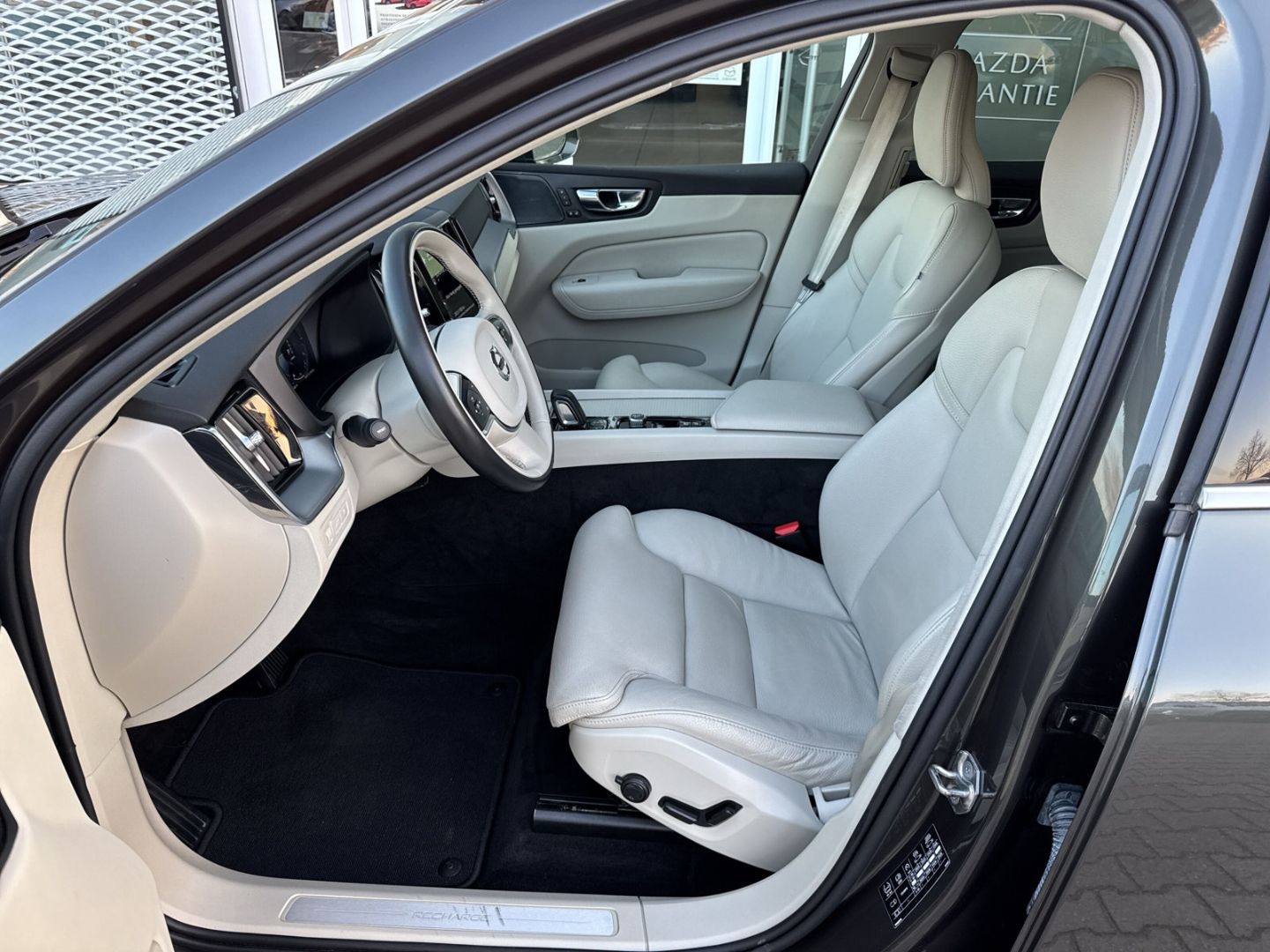 Volvo XC60 Inscription Expr. Recharge T6 AWD H&K AHK N