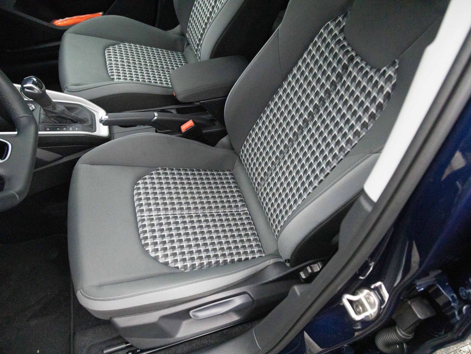 Audi A1 allstreet 30TFSI Stronic Sitzhzg GRA EPH DAB