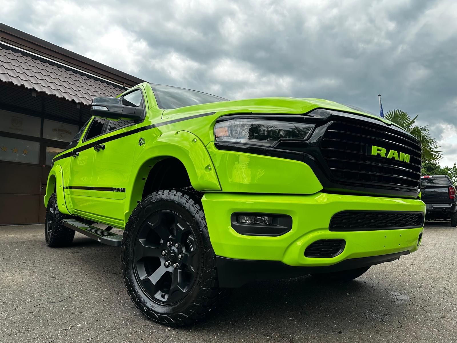 Dodge LIMITED*V8*4X4*AHK*LED*BÜGEL*OFFROAD*GARANTIE*