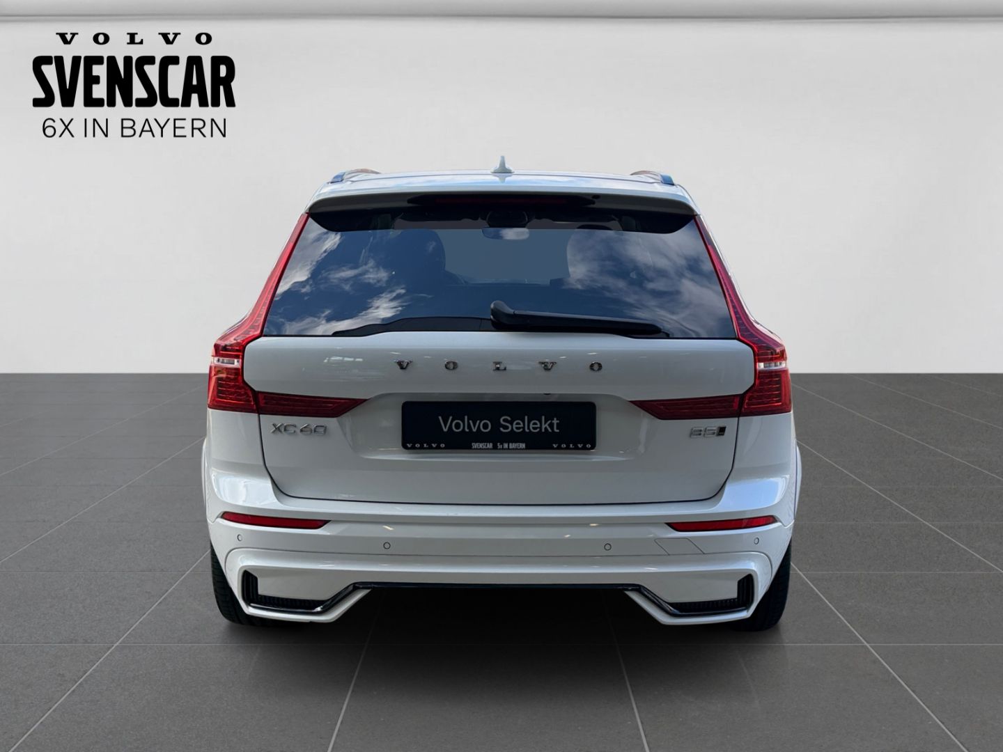 Volvo XC60 Ultra Dark AWD B5 Benzin EU6d HUD AD AHK Di