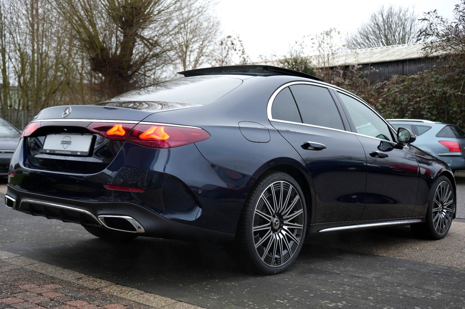 Mercedes-Benz E 200 AMG Premium Plus - Samsaru's Car Outlet