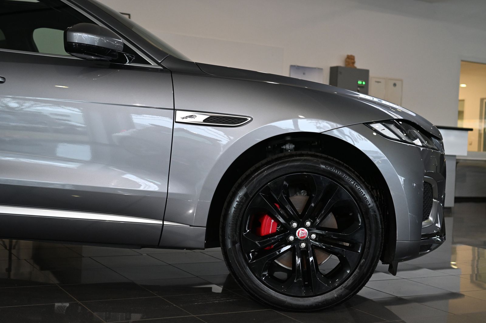 Jaguar F-PACE P250 R-Dynamic SE AWD Pano