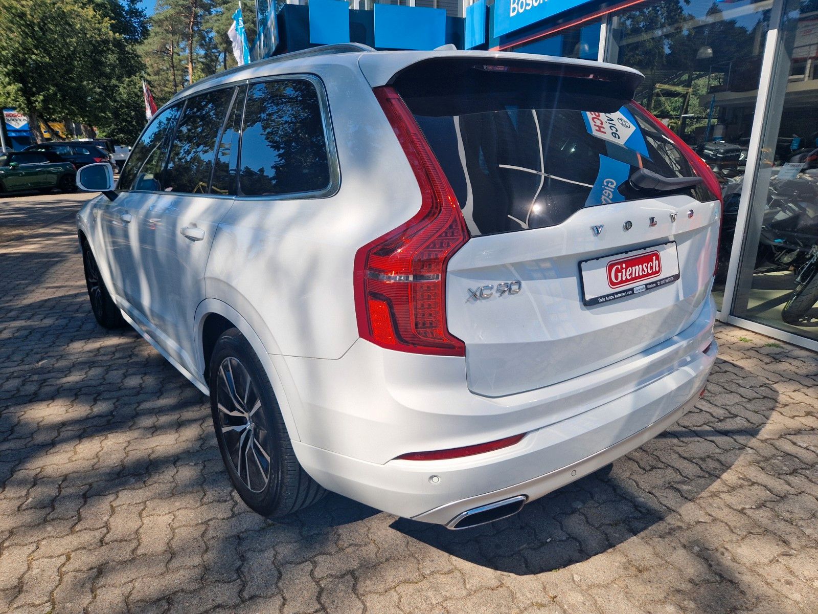 Volvo XC90 Momen Pro AWD D5 AHK 7 Sitze 360° DAB 8fach