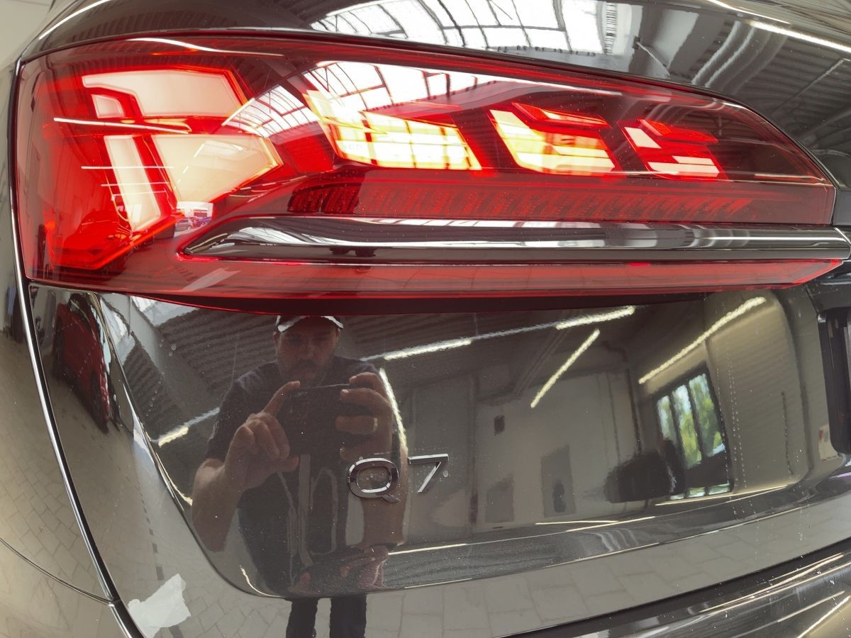 Audi Q7 SUV 60 TFSI e S line quattro