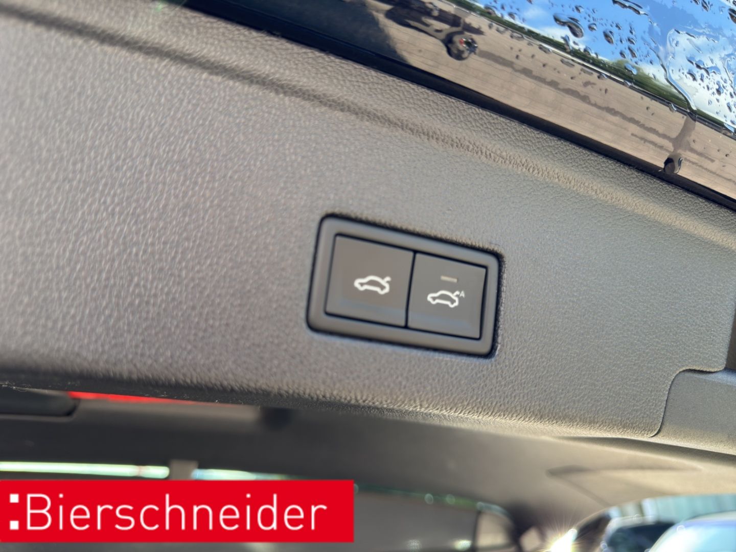Volkswagen Touareg 3.0 TSI eHybrid 4Mo Atmosphere - Samsaru's Car Outlet