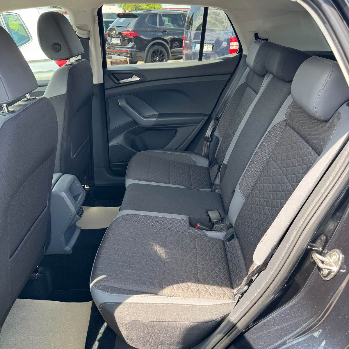 Volkswagen T-Cross Style - Samsaru's Car Outlet