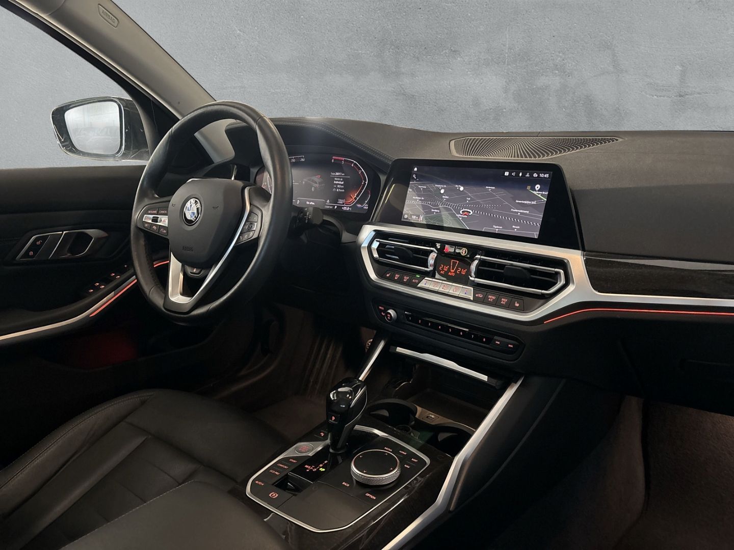 BMW 320 d xDrive Luxury - Samsaru's Car Outlet
