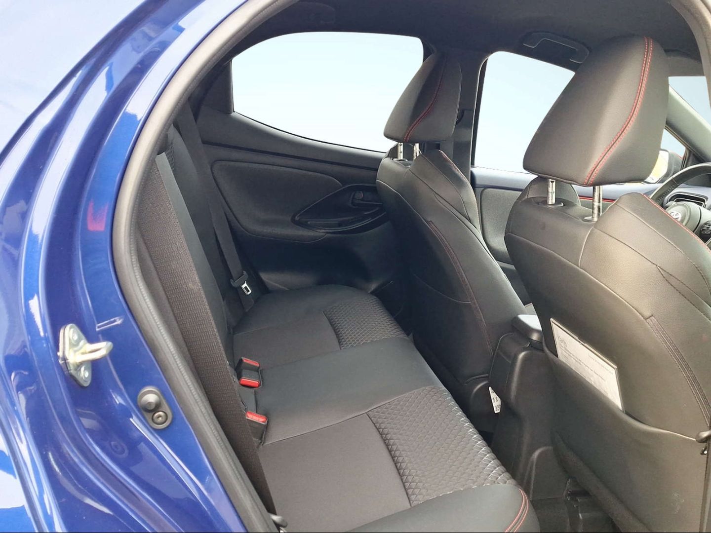 Toyota Yaris Tokyo Pop-Out 1.5 HUD Navi Soundsystem JBL