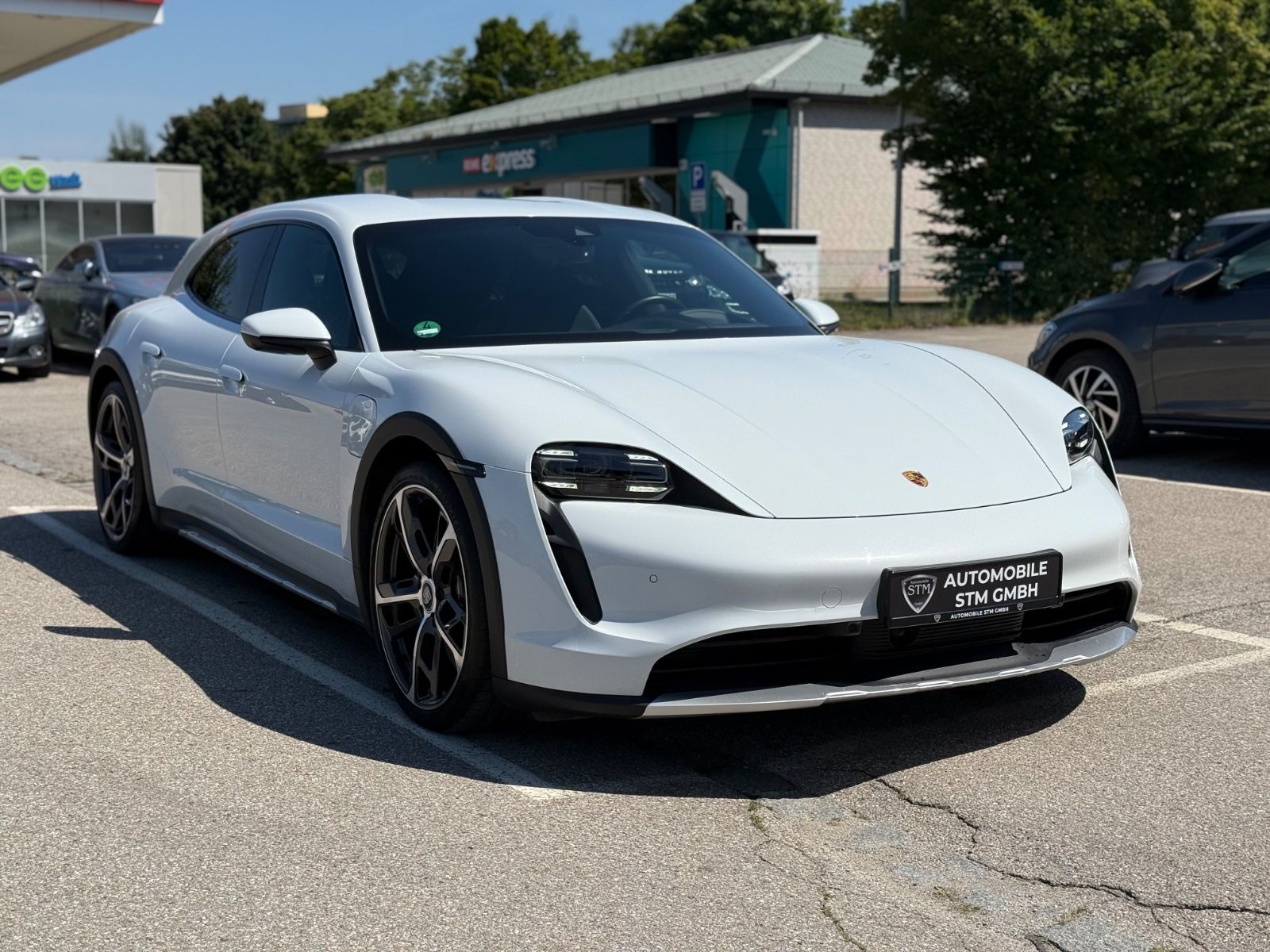 Porsche Taycan Cross 4 Approved Beif.Display HUD 22 Zoll