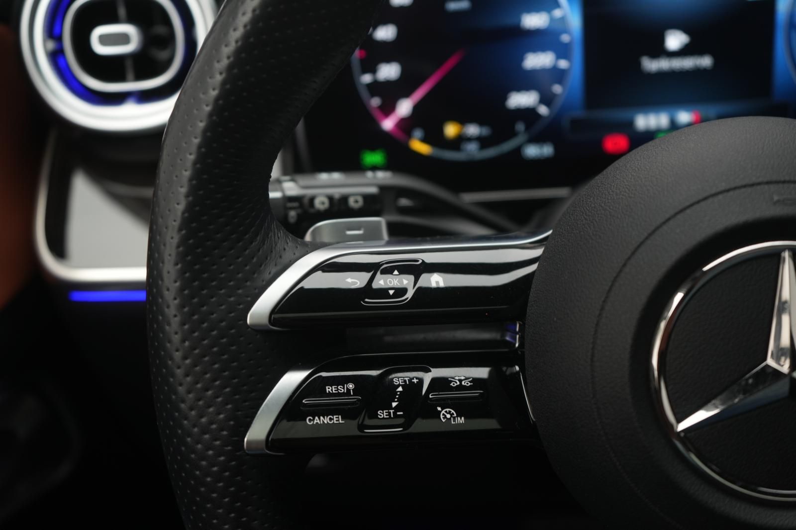 Mercedes-Benz GLC 300 e 4Matic 9G-Tronic AMG Leder/Distronic/H