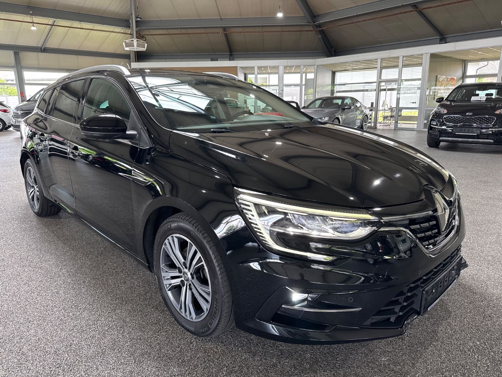 Renault Megane Grandt 1.5dci Intens - Samsaru's Car Outlet