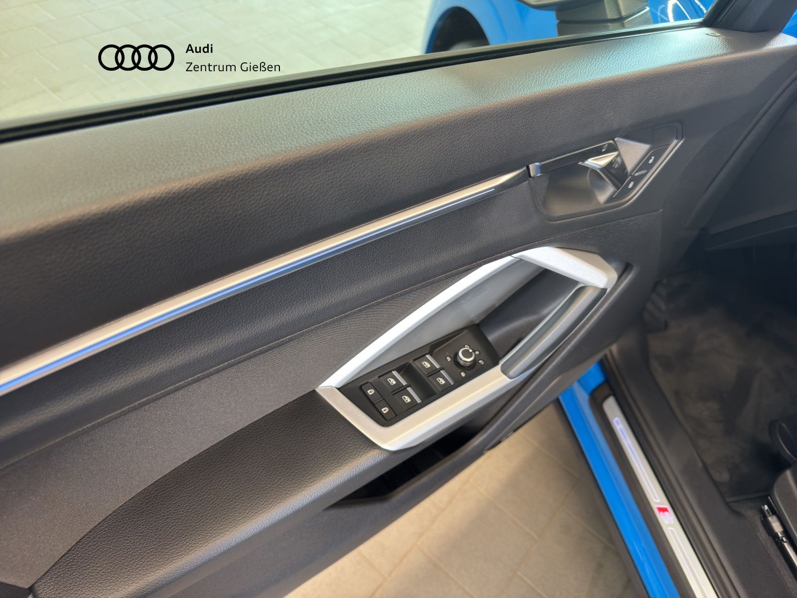 Audi Q3 35 TDI quattro S line - Samsaru's Car Outlet