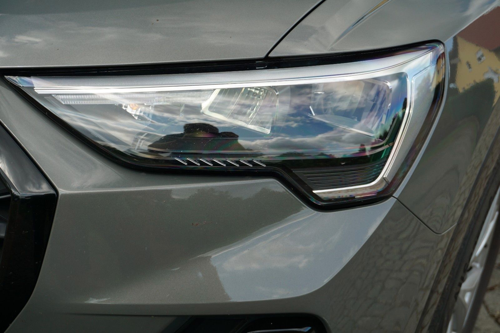 Audi Q3 Sportback 40 TFSI quattro S line - Samsaru's Car Outlet