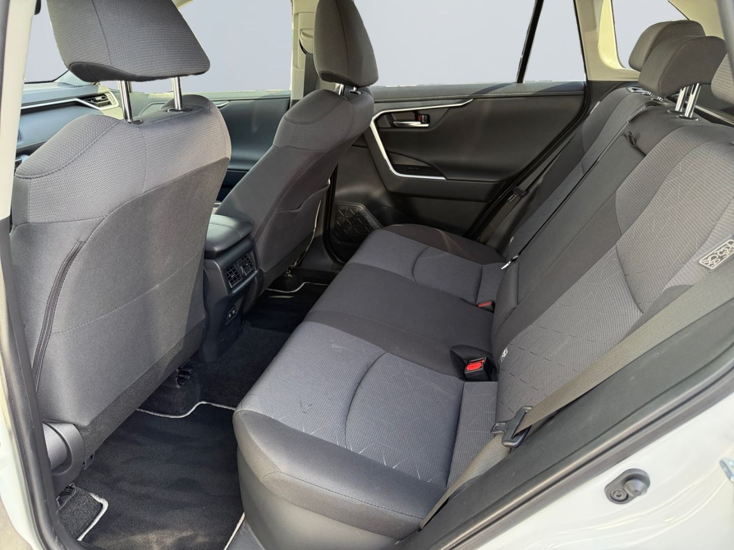 Toyota RAV 4 2.5 4x2 Hybrid - Samsaru's Car Outlet