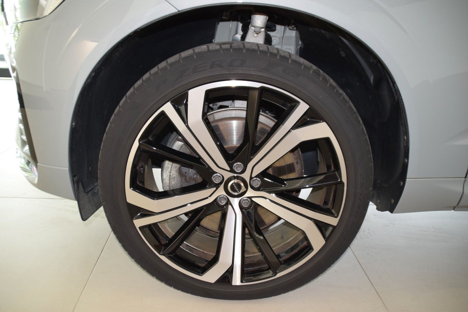 Volvo XC60 B4 D Plus Dark/Standh./21"-Alu/Harman Kardo