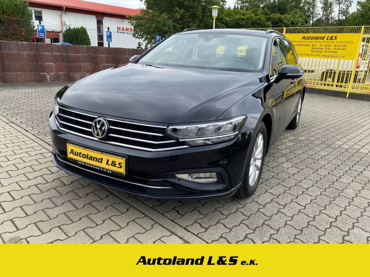 Volkswagen Passat Variant Business 2.0 TDI - Samsaru's Car Outlet