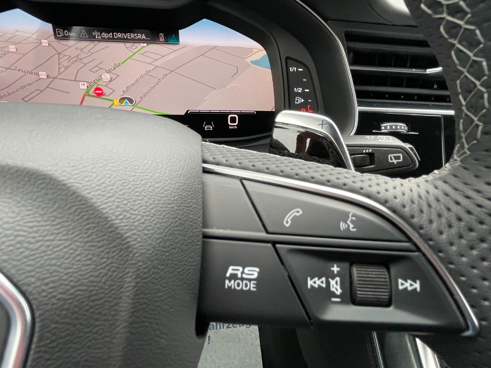 Audi RS Q8 4.0 TFSI qu. BLACK MATRIX DYNAMIK HUD PANO