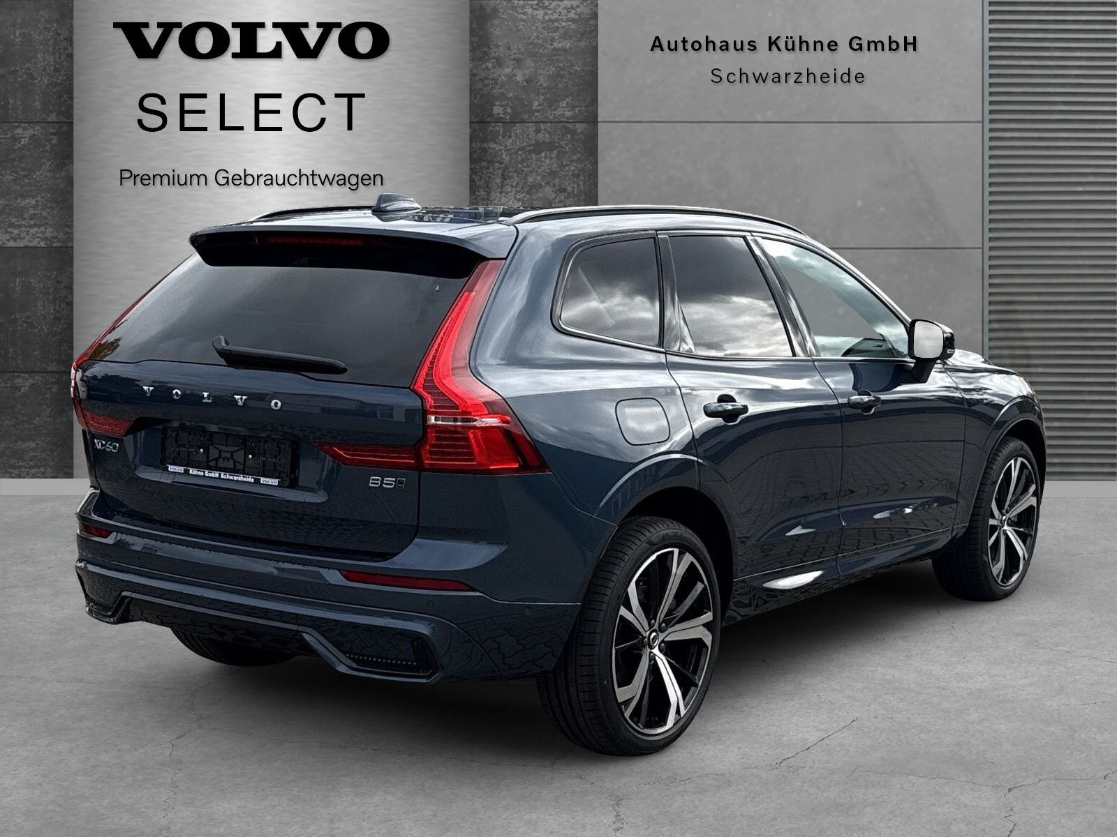 Volvo XC60 B5 Ultra Dark AWD !!! VOLLAUSSTATTUNG !!!