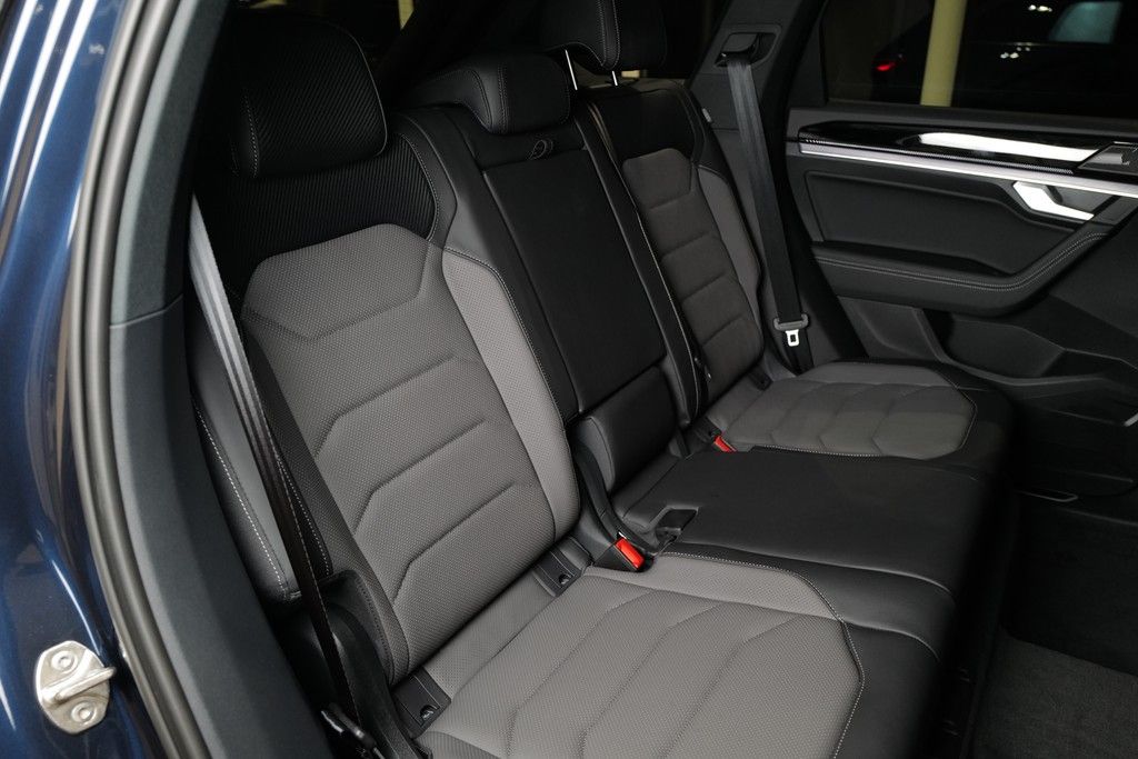 Volkswagen Touareg 3.0TDI R-Line Allradlenk StdHz Keyless